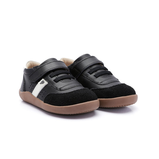 Old Soles 8122 Stylin Ground kids leather sneaker in Black and White with classic detail