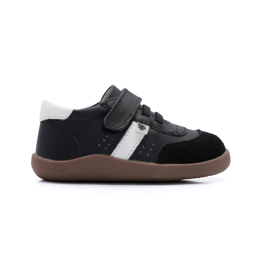 Old Soles 8122 Stylin Ground kids leather sneaker in Black and White with classic detail