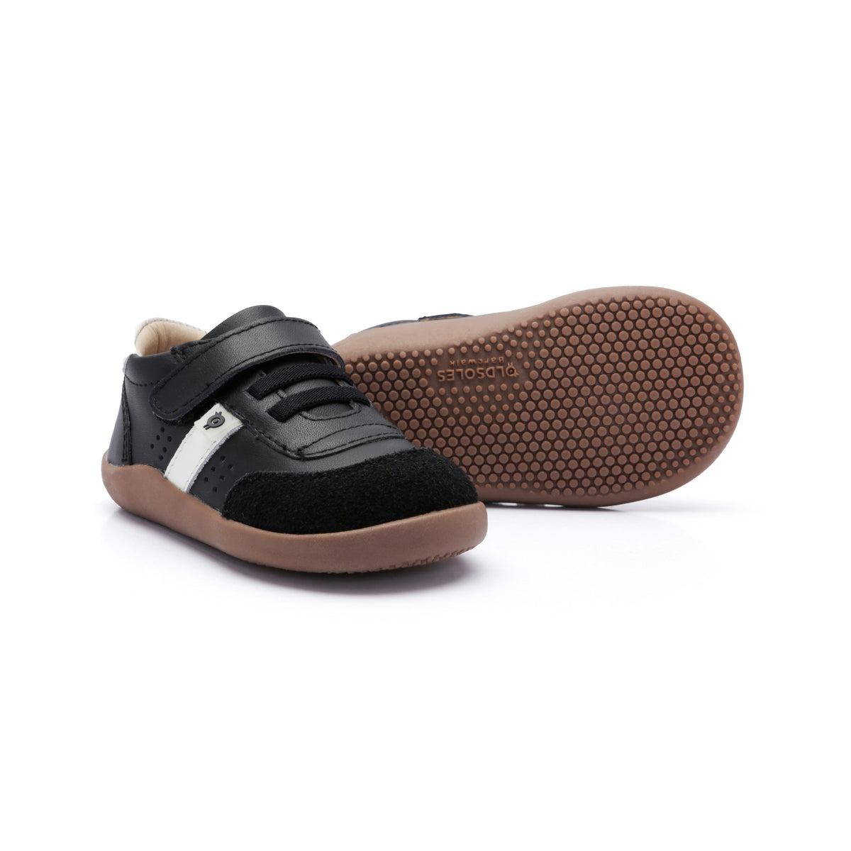 Old Soles 8122 Stylin Ground kids leather sneaker in Black and White with classic detail
